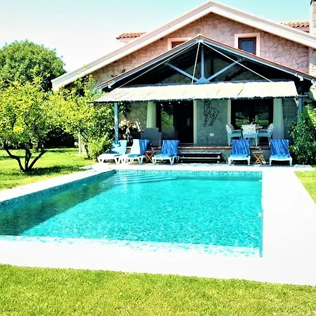 Vilă Stonehouse-2 *