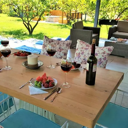 Вилла Stonehouse-2 *