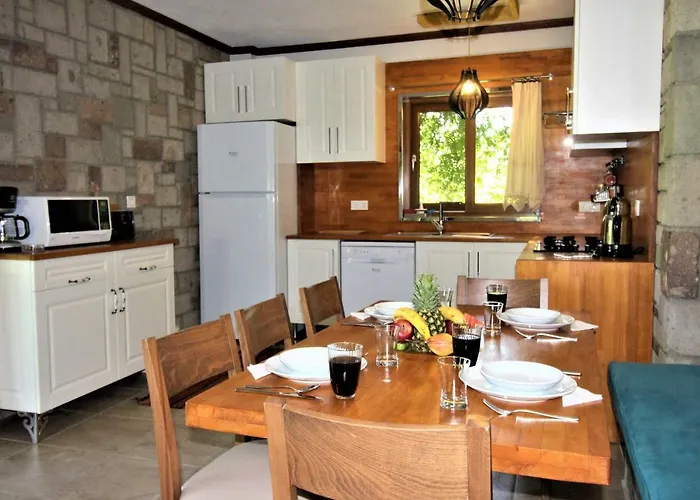 Stonehouse-2 Villa *