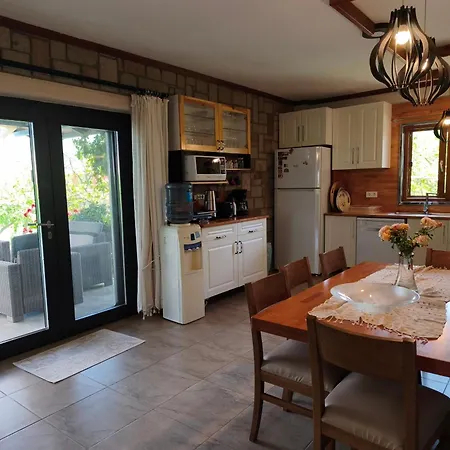 Villa Stonehouse-2