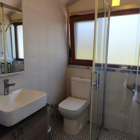 Villa Stonehouse-2 *