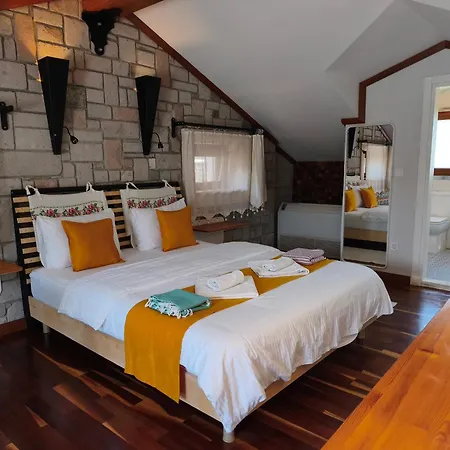 Stonehouse-2 * Dalyan