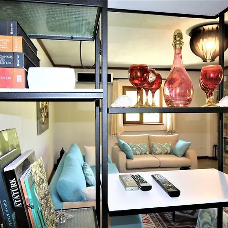 Villa Stonehouse-2 *