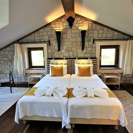 Stonehouse-2 Dalyan